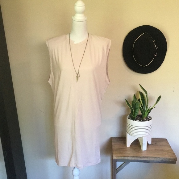nwt // uo silence+noise dress with shoulder pads - Picture 1 of 5